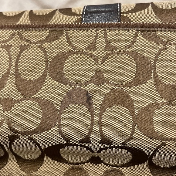 Coach Brown and Tan Signature Wallet - Picture 8 of 9